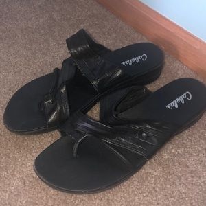 Black Cabelas Sandals